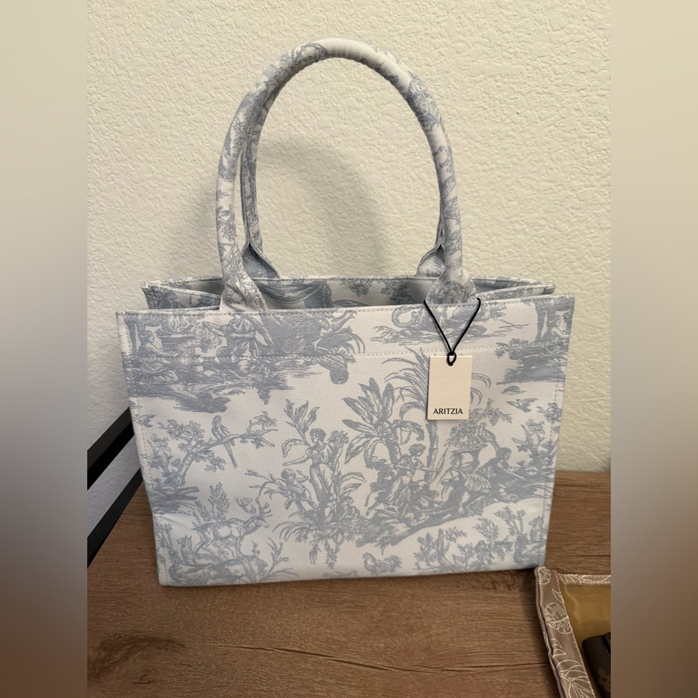 Aritzia keep tote NWT